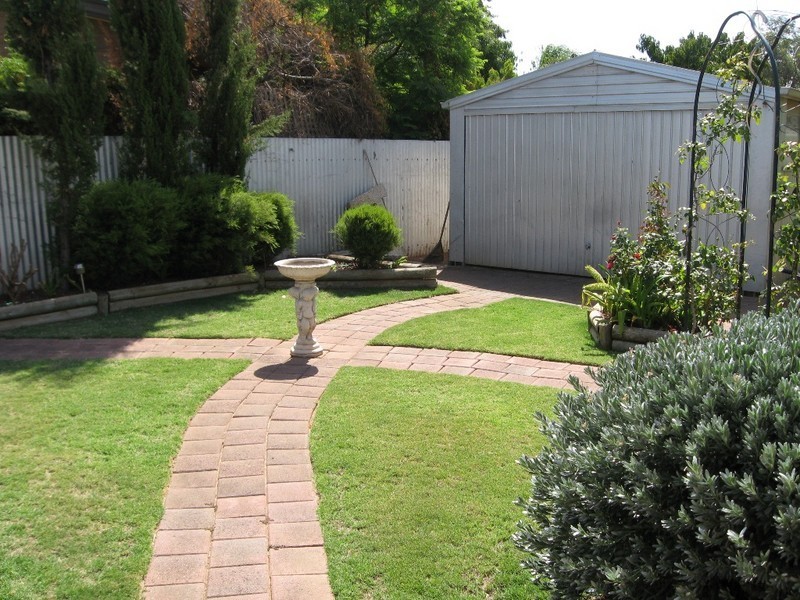 5 Zeta Crt, Parafield Gardens SA 5107