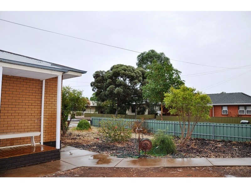 35 Manningford Rd, Elizabeth South SA 5112
