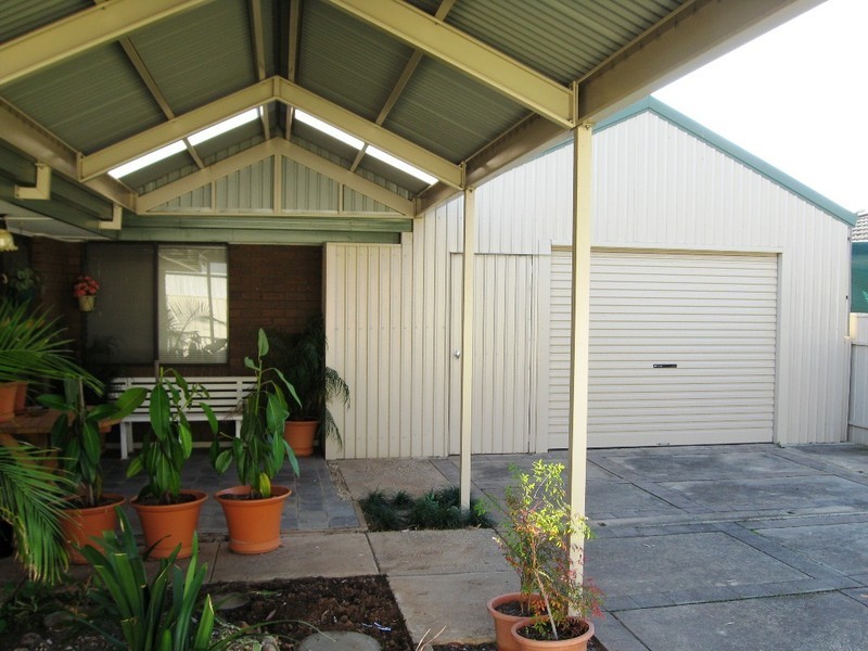 14 Santander Dr, Paralowie SA 5108