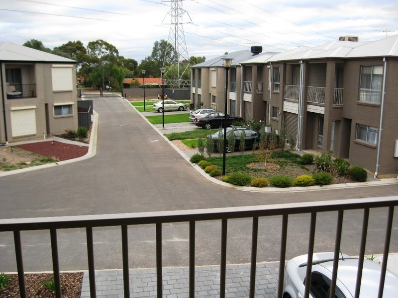 18/14 Bradbury St, Parafield Gardens SA 5107