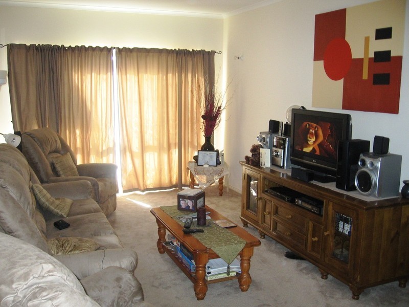 18 Edgewater Pl, Burton SA 5110