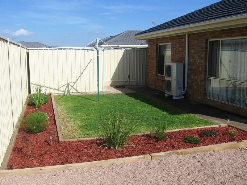18 Edgewater Pl, Burton SA 5110