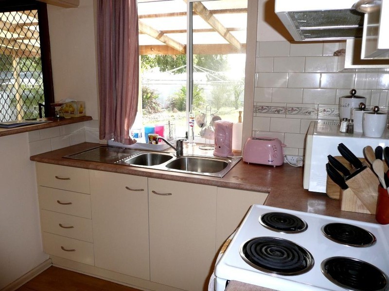 3 Thompson St, Elizabeth South SA 5112