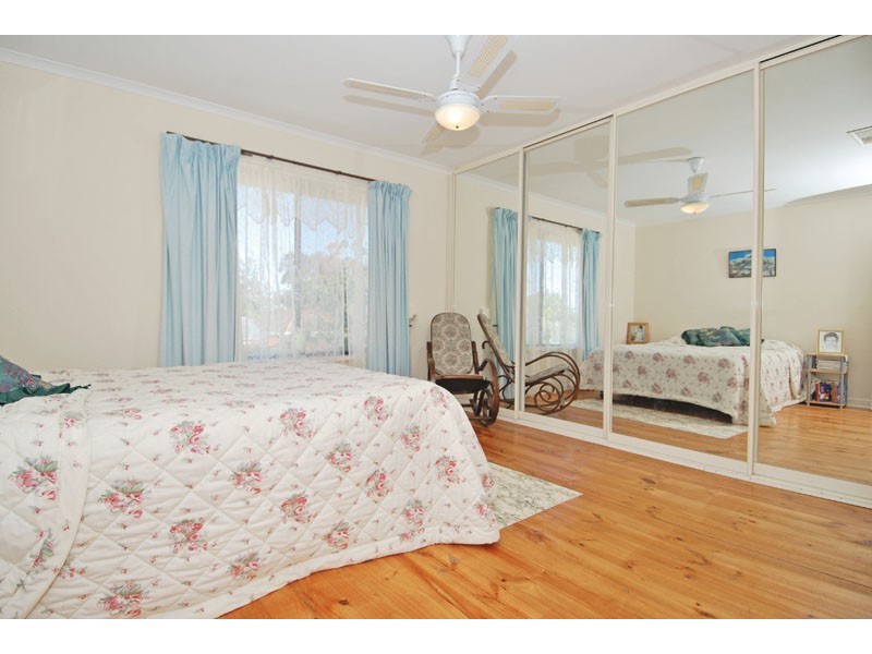 15 Barbara St, Salisbury East SA 5109