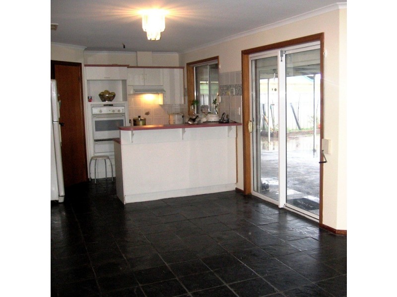 8 Claxton Way, Burton SA 5110