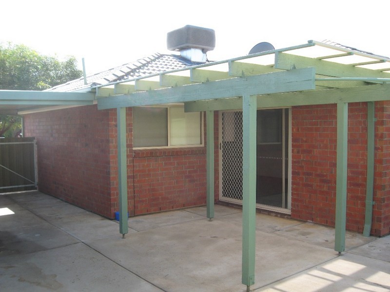 4  McLean Crt, Andrews Farm SA 5114