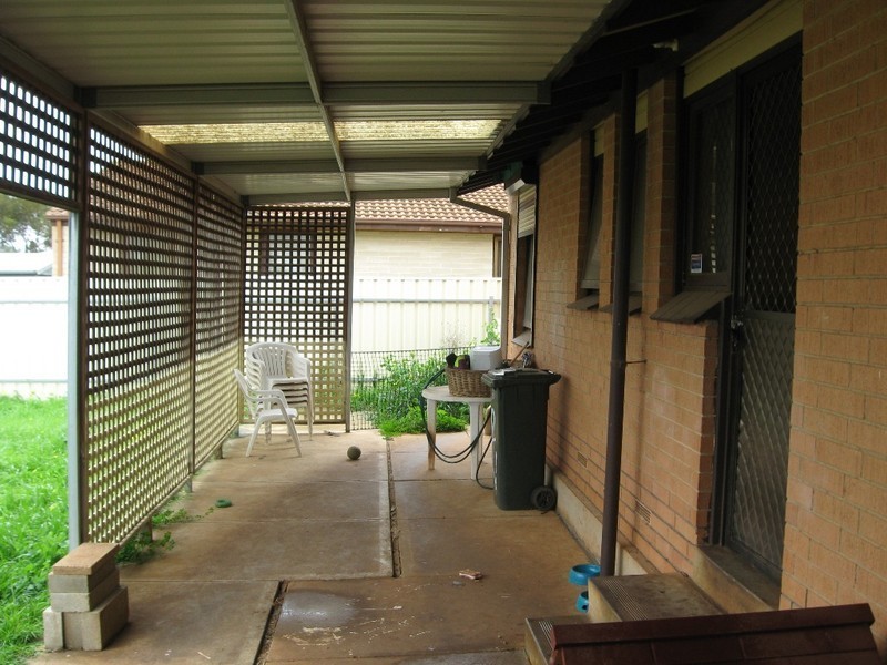 15 Carcoola Rd, Munno Para SA 5115