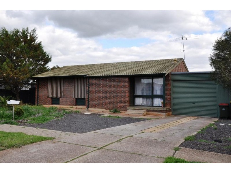 18 Noora Cr, Munno Para SA 5115