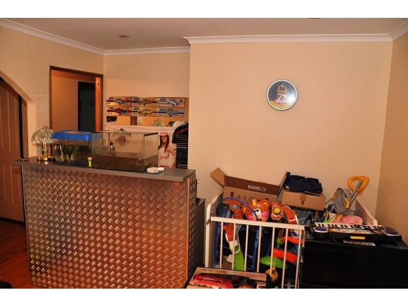 18 Noora Cr, Munno Para SA 5115