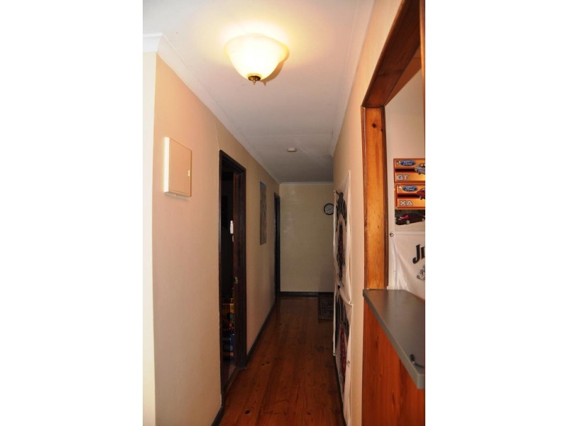 18 Noora Cr, Munno Para SA 5115