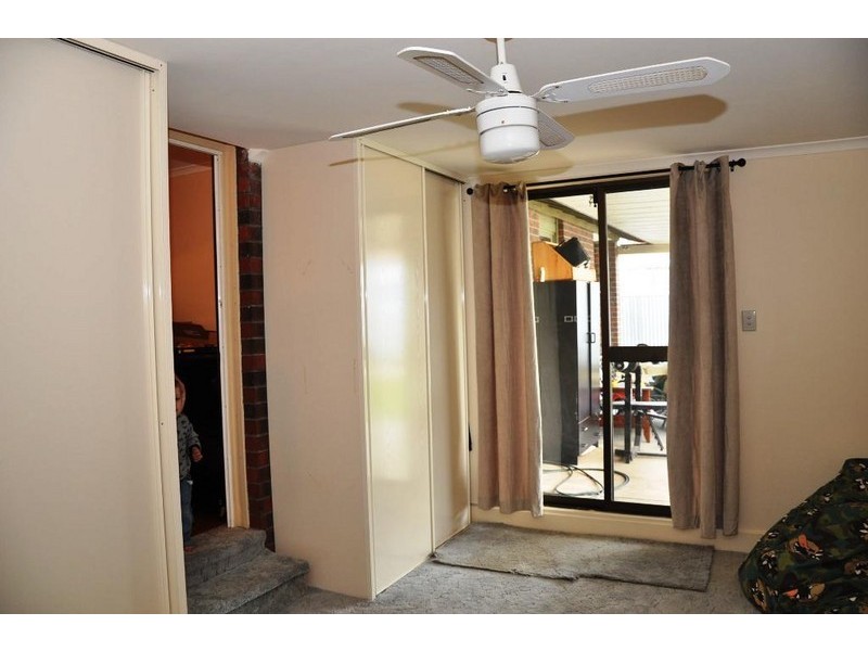 18 Noora Cr, Munno Para SA 5115