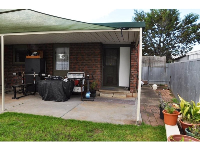 18 Noora Cr, Munno Para SA 5115