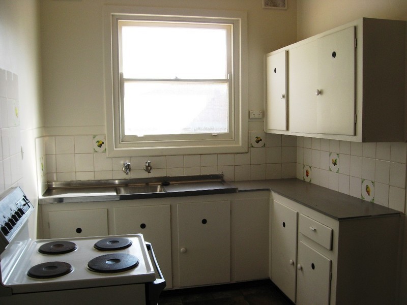 24 Wexcombe Street, Elizabeth Vale SA 5112