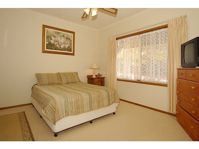 5 Honeysuckle Dr, Hillbank SA 5112