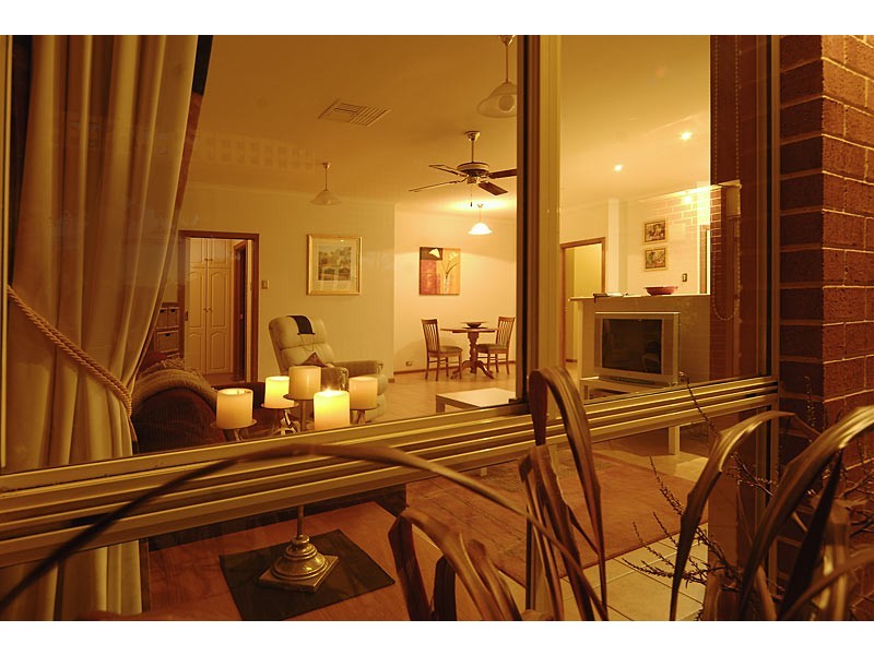 5 Honeysuckle Dr, Hillbank SA 5112