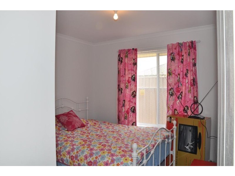 25 Banff St, Burton SA 5110