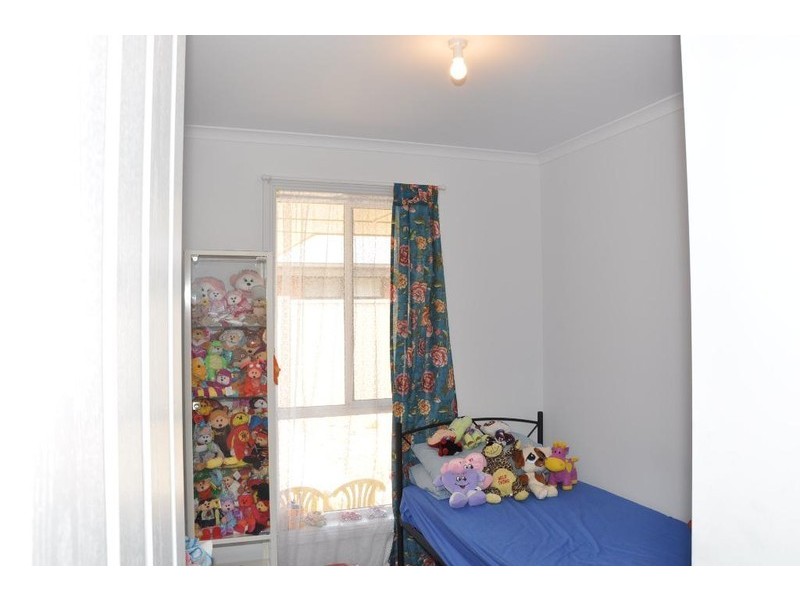 25 Banff St, Burton SA 5110
