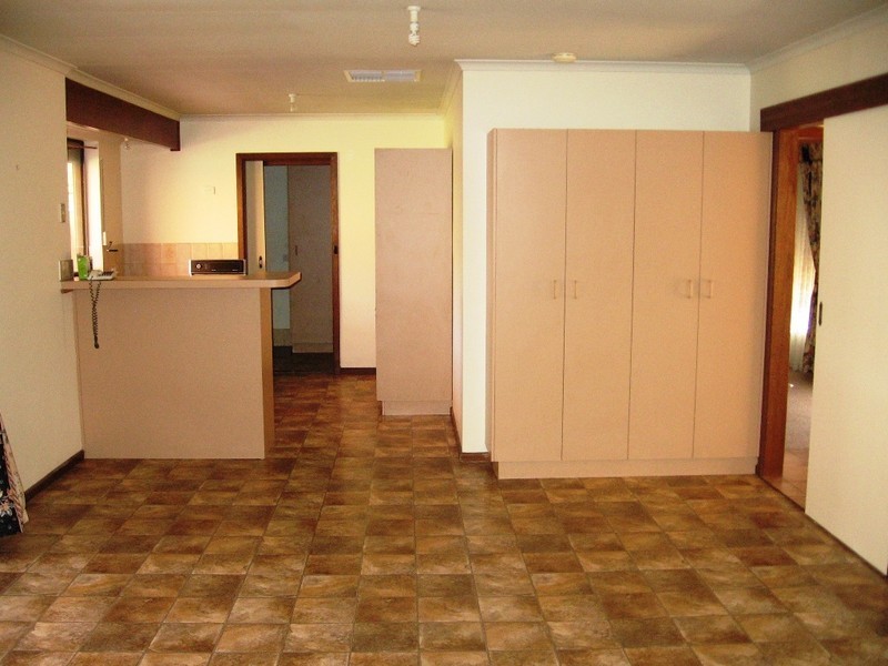 6 Magdalena Cr, Paralowie SA 5108