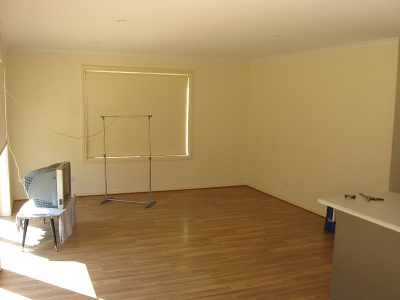 5  Almond Cct, Munno Para West SA 5115