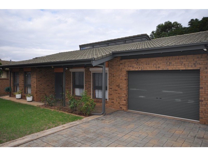 434 Whites Road quiet end, Parafield Gardens SA 5107