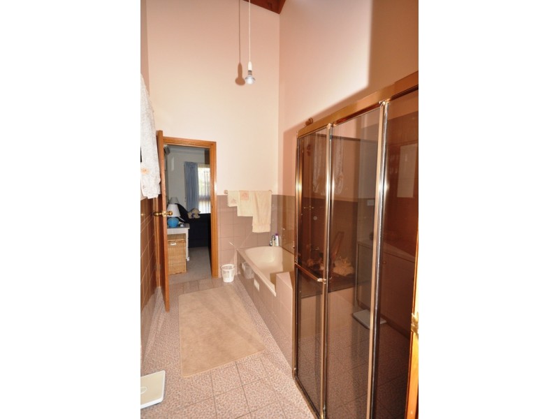 434 Whites Road quiet end, Parafield Gardens SA 5107