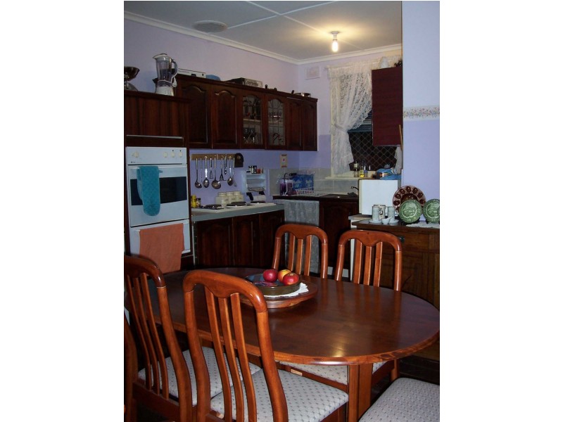 24 Hogarth Road, Elizabeth South SA 5112