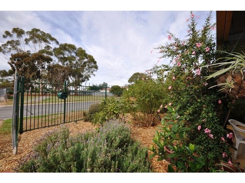 24 Hogarth Road, Elizabeth South SA 5112