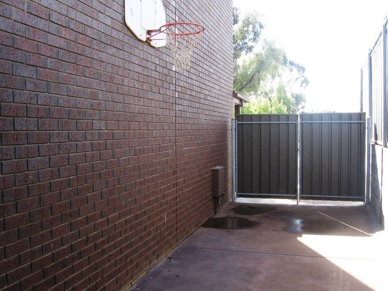 9 Priory Road, Gulfview Heights SA 5096