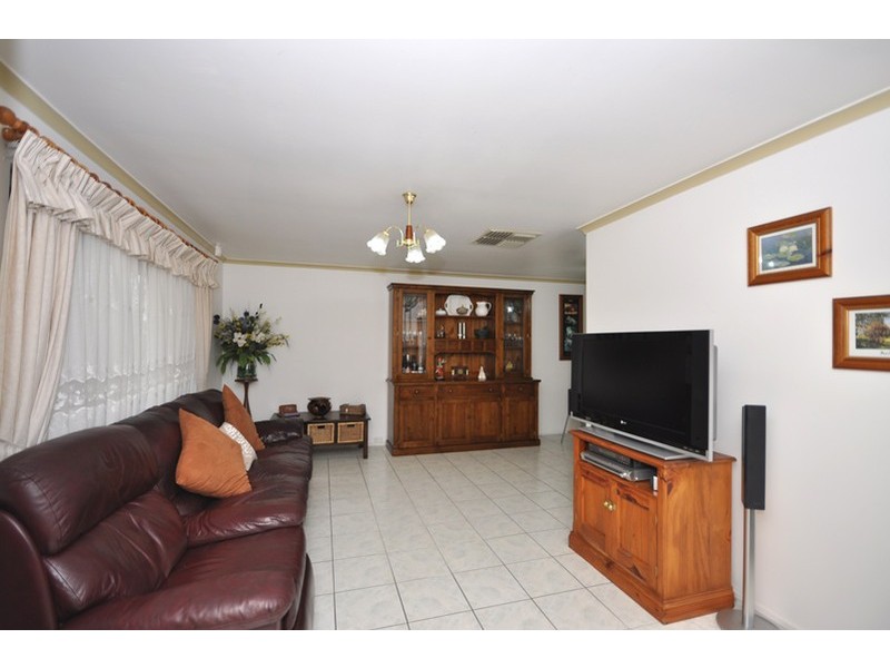 17 McVann Avenue, Paralowie SA 5108