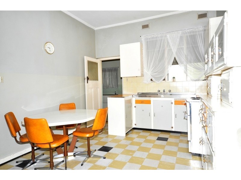 7  Park Street, Glandore SA 5037