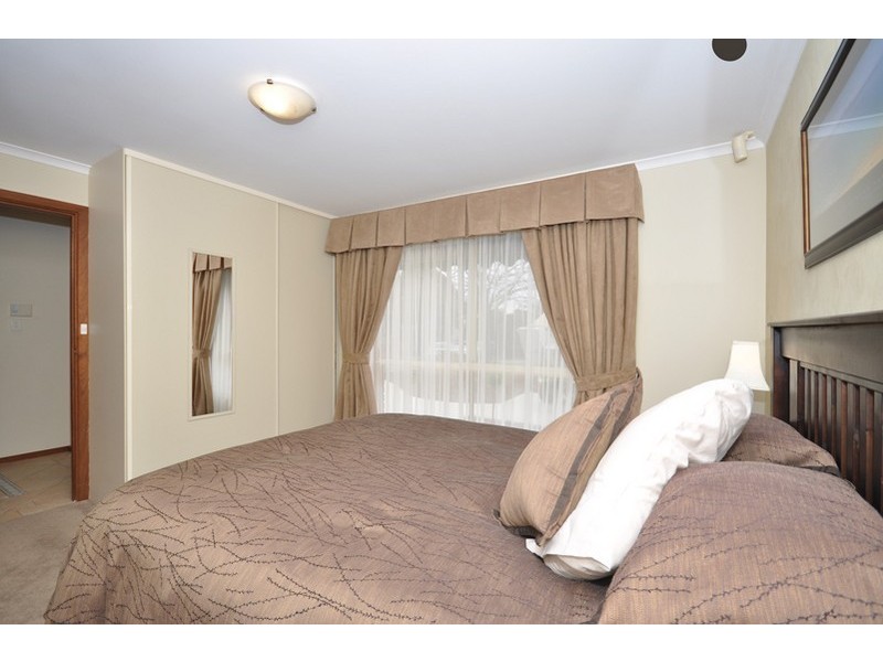 27 Kosmina Crescent, Hillbank SA 5112