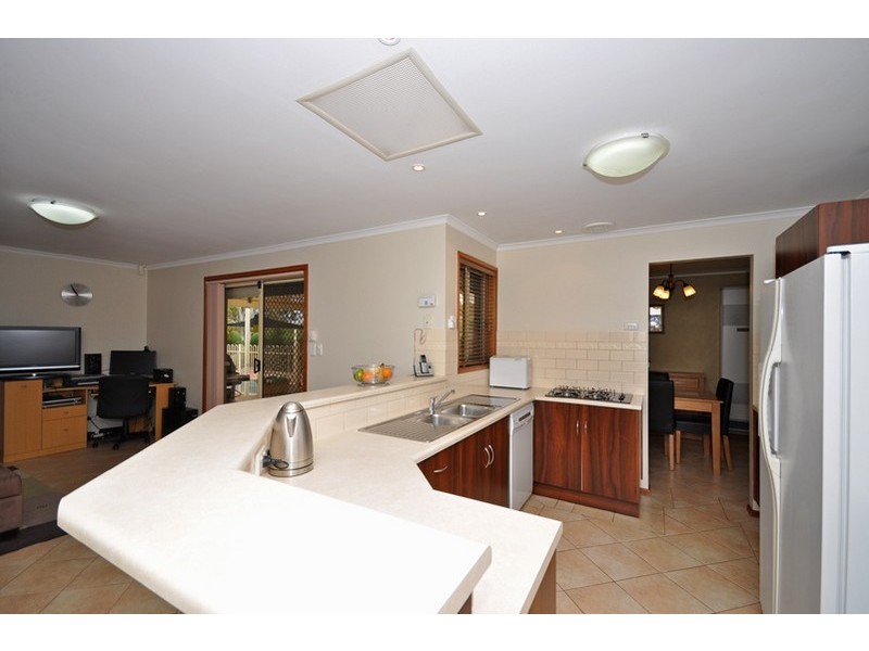 27 Kosmina Crescent, Hillbank SA 5112