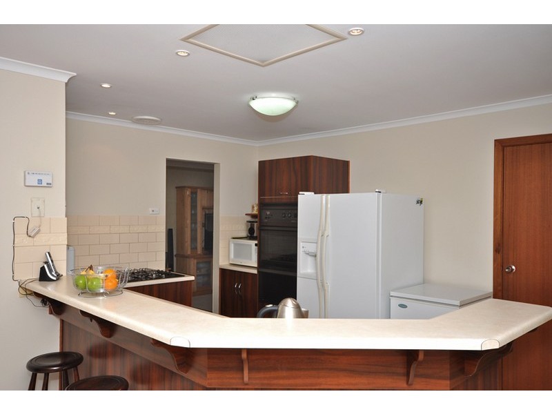 27 Kosmina Crescent, Hillbank SA 5112