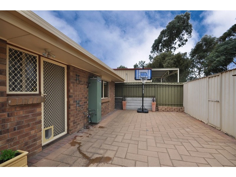 27 Kosmina Crescent, Hillbank SA 5112