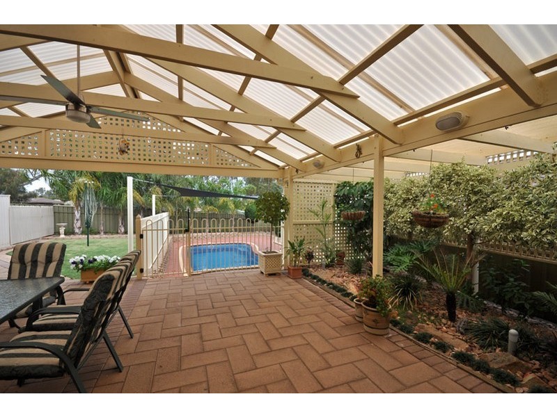 27 Kosmina Crescent, Hillbank SA 5112