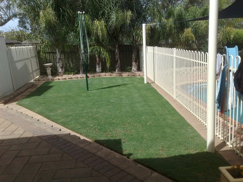 27 Kosmina Crescent, Hillbank SA 5112