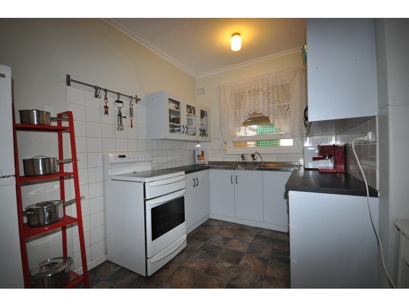 16 Winterbourne Road, Elizabeth Vale SA 5112