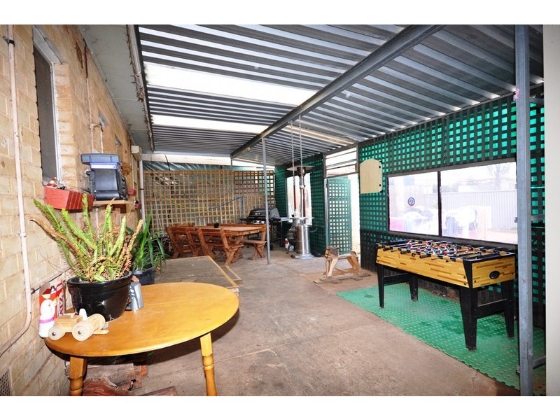 16 Winterbourne Road, Elizabeth Vale SA 5112