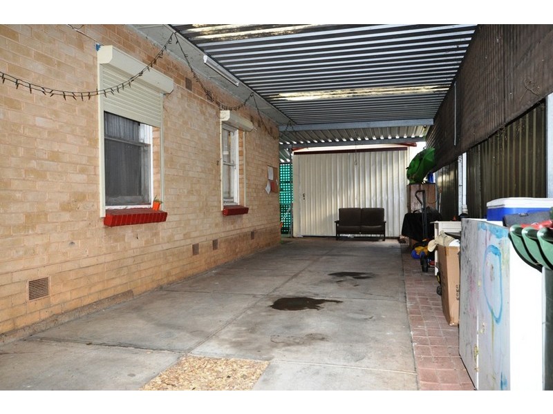 16 Winterbourne Road, Elizabeth Vale SA 5112