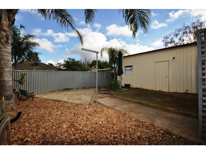 16 Winterbourne Road, Elizabeth Vale SA 5112