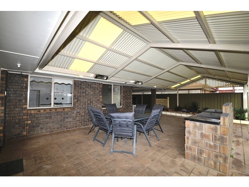 9 Teresa Court, Paralowie SA 5108