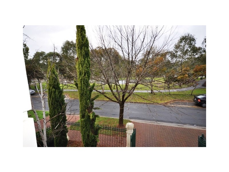 46  Kew Drive, Oakden SA 5086