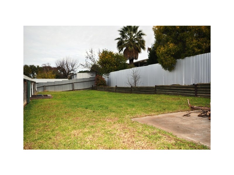 68  Flockhart Avenue, Valley View SA 5093