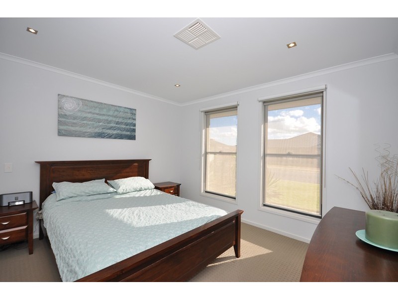 38 Waterside Drive, Burton SA 5110