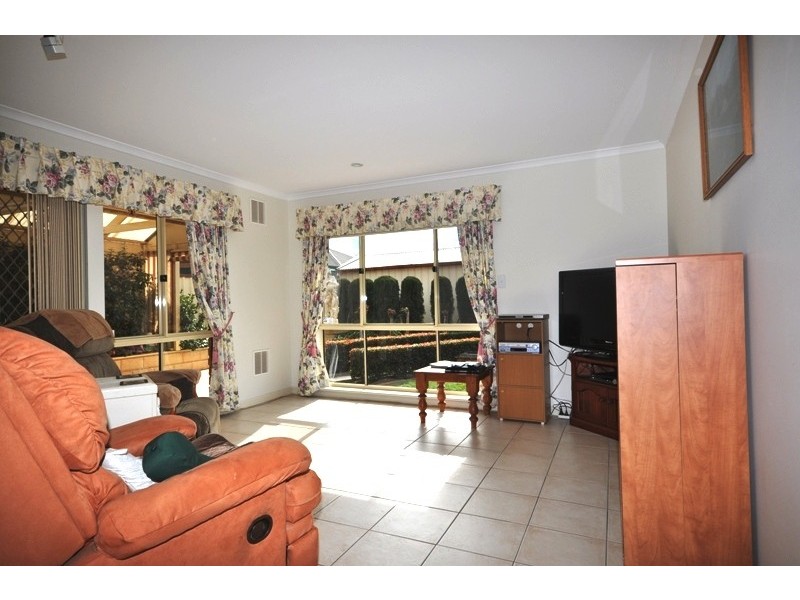 21 Rachael Road, Salisbury Downs SA 5108