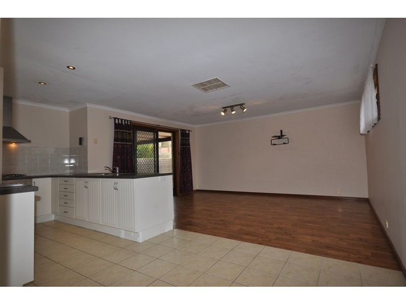 24 Kensington Way, Burton SA 5110