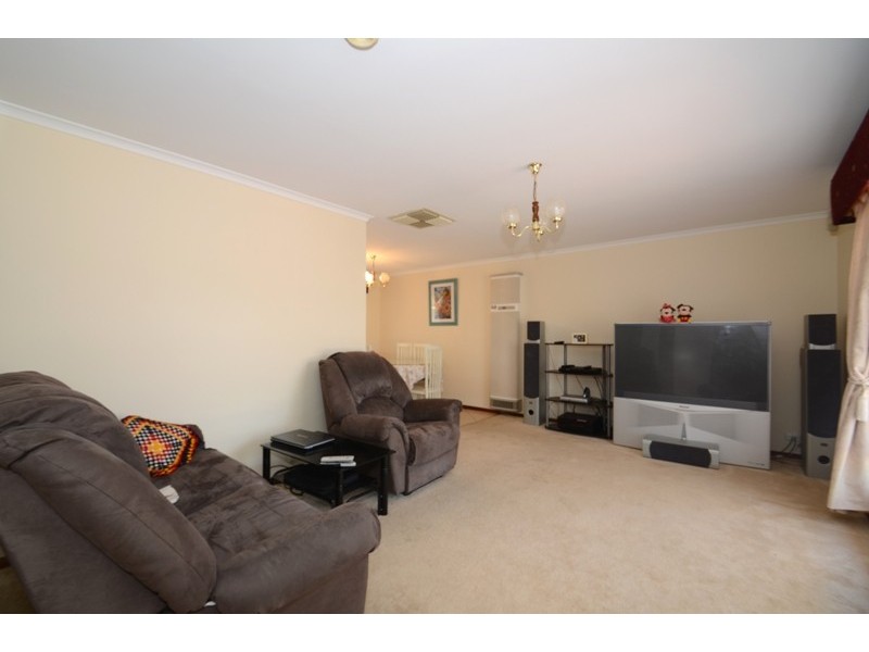 77 Magdalena Crescent, Paralowie SA 5108