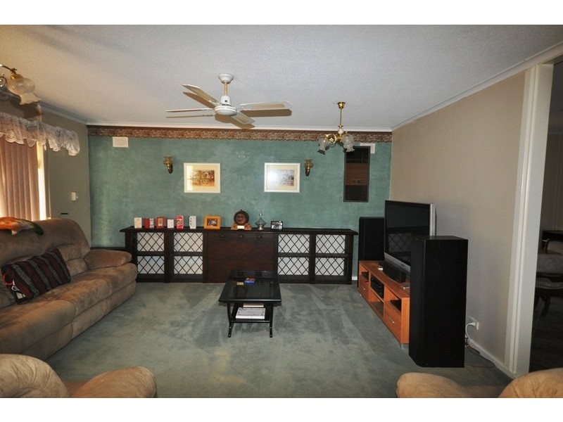 21 Kylie Crescent, Hillbank SA 5112