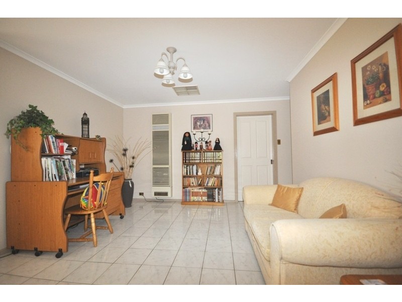 27 Tregenza Court, Parafield Gardens SA 5107