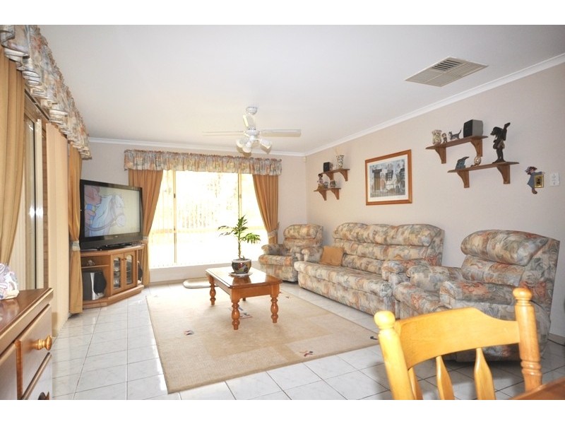 27 Tregenza Court, Parafield Gardens SA 5107